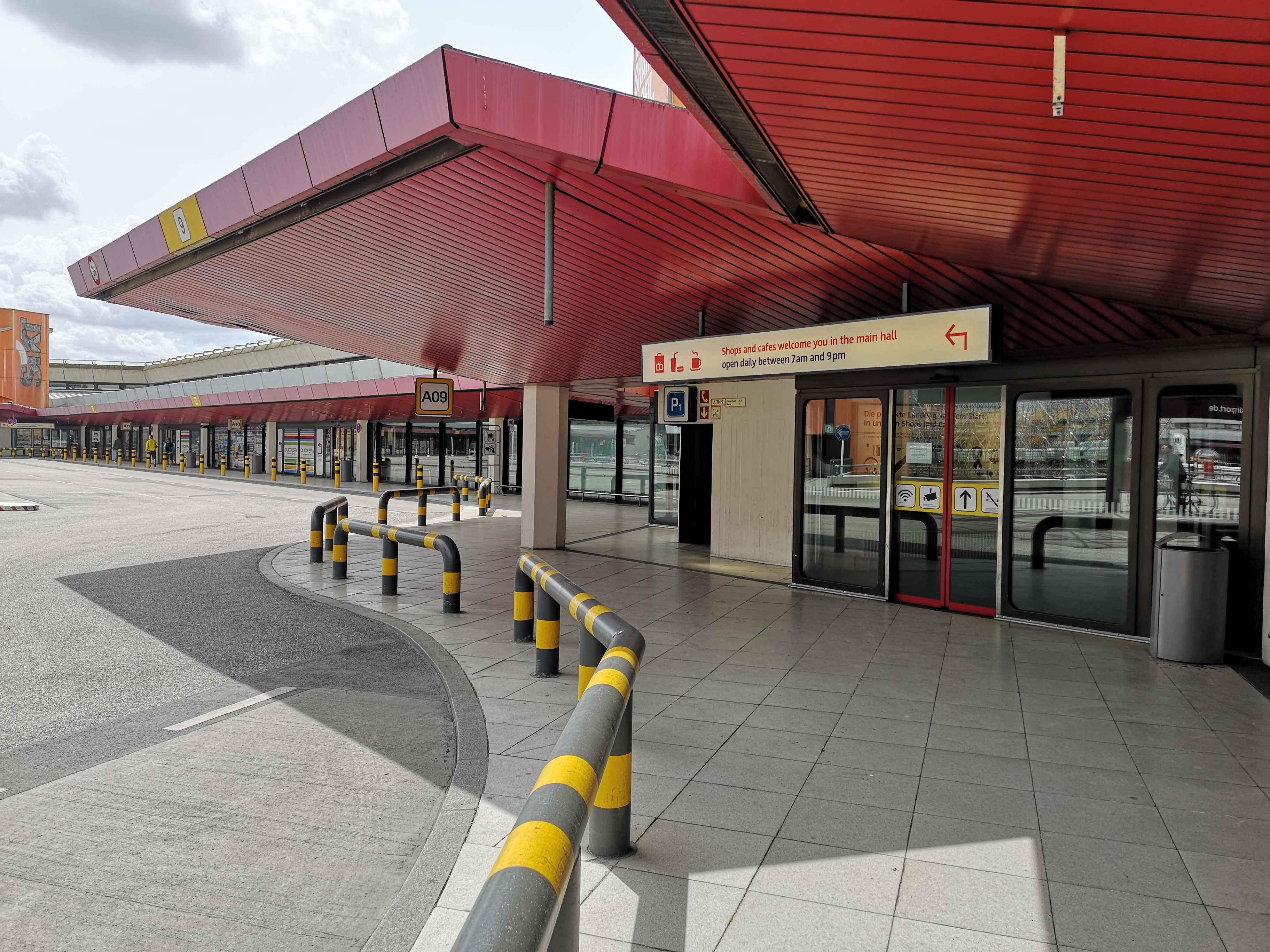 Flughafen-Tegel-Berlin-Architektur.